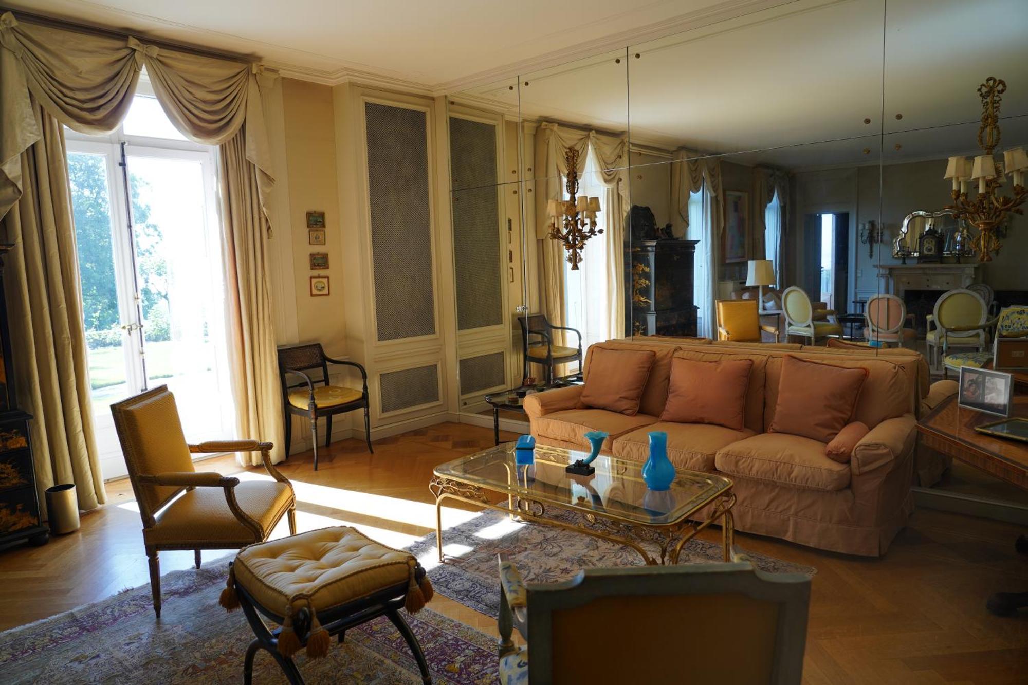Le Chateau Lavigny エクステリア 写真