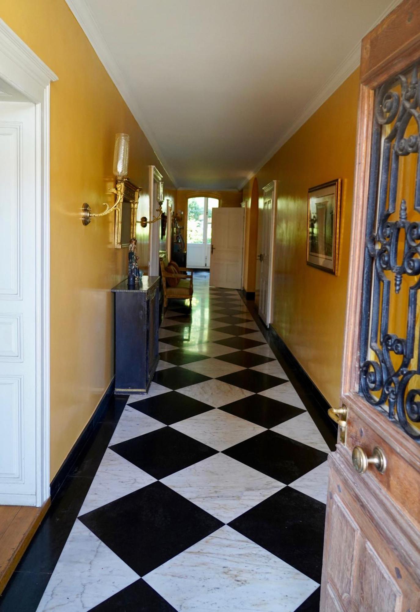 Le Chateau Lavigny エクステリア 写真