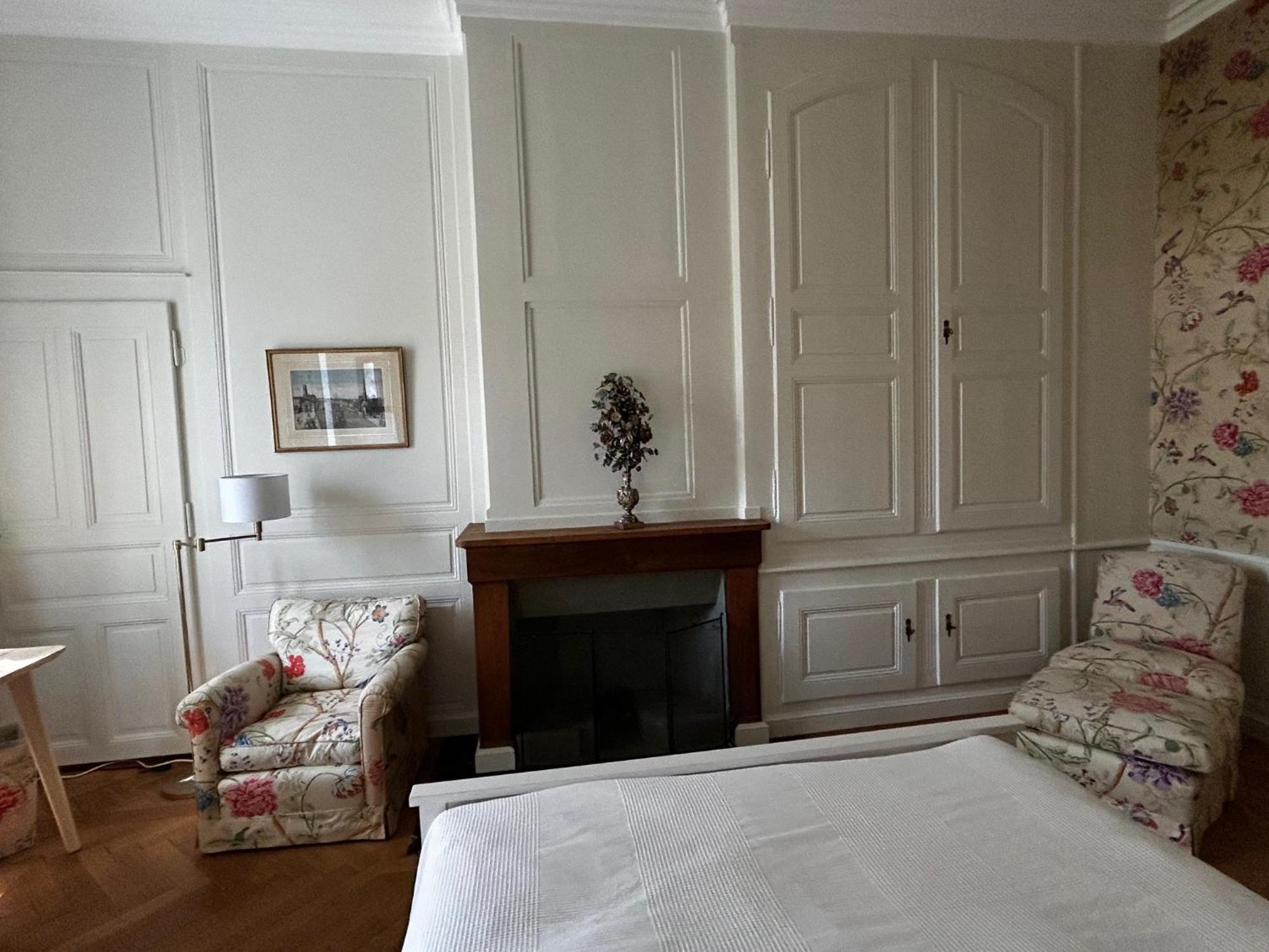 Le Chateau Lavigny エクステリア 写真