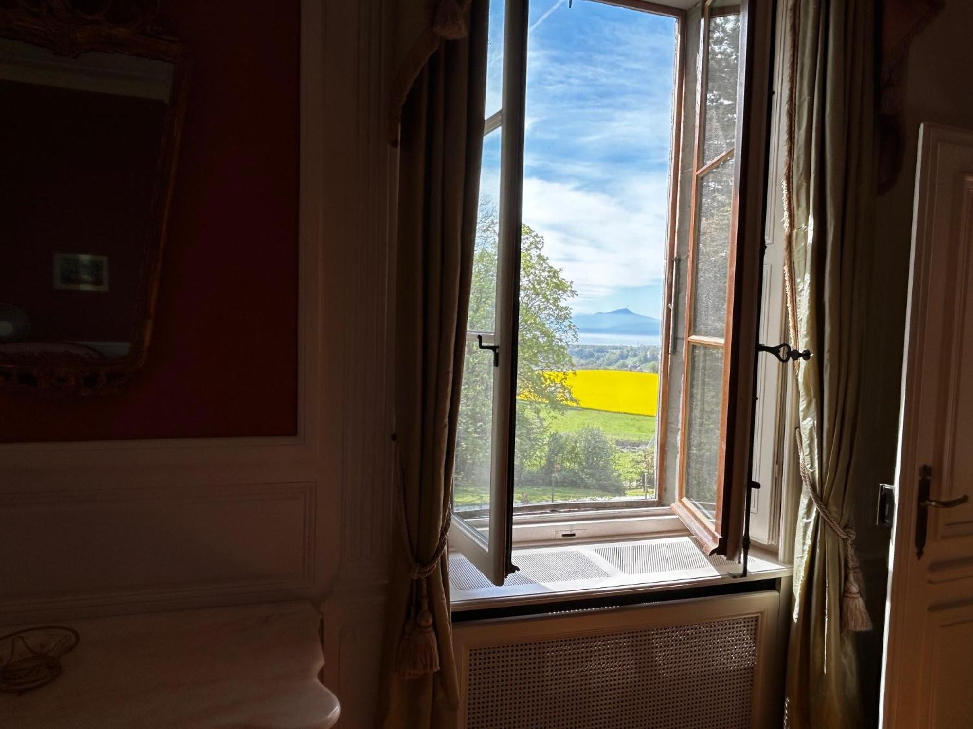 Le Chateau Lavigny エクステリア 写真