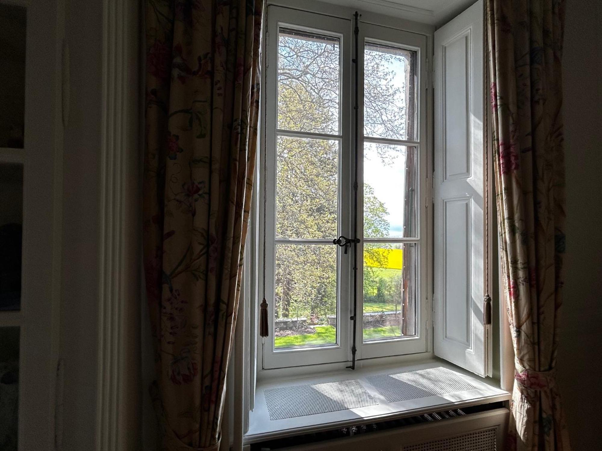 Le Chateau Lavigny エクステリア 写真