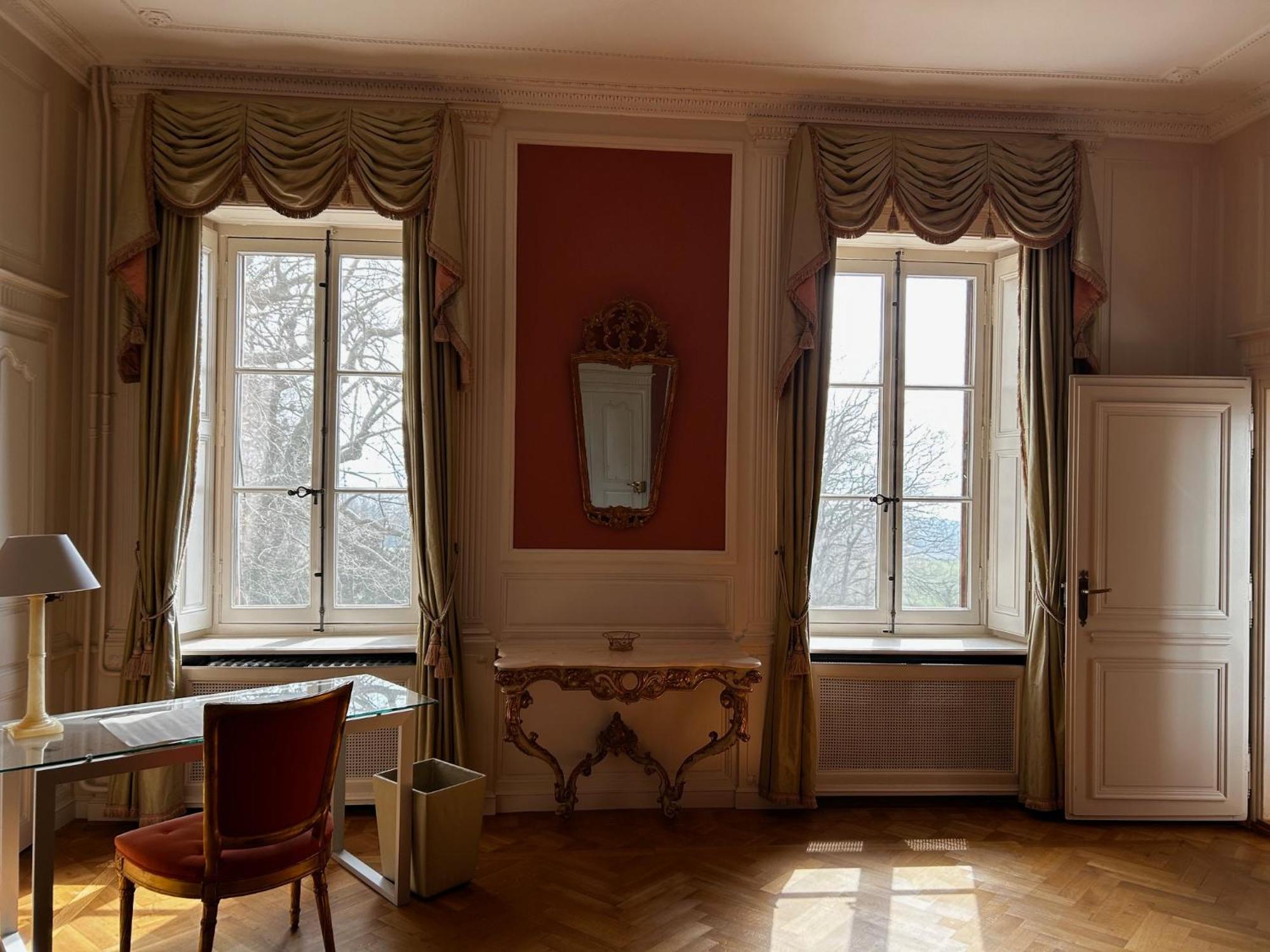 Le Chateau Lavigny エクステリア 写真